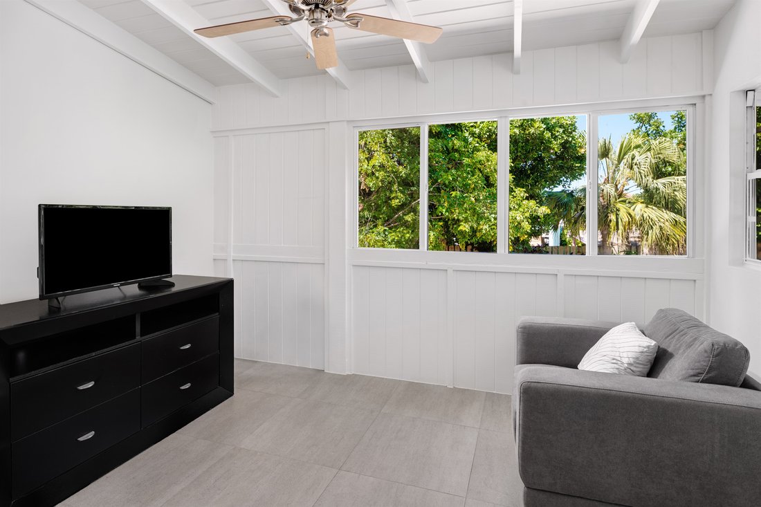House in Grace Bay, Caicos Islands, Turks and Caicos Islands 5 - 14226010