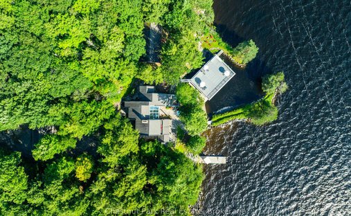 House in Bracebridge, Ontario, Canada 1