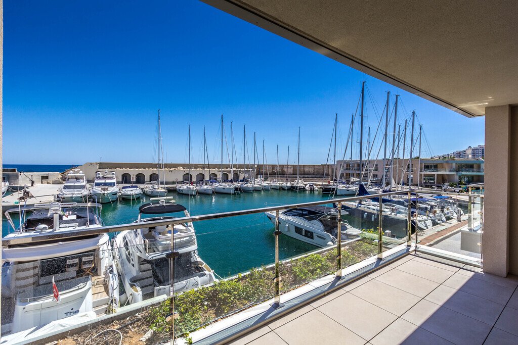 Apartment in Saint Julian's, Malta 1 - 15488361