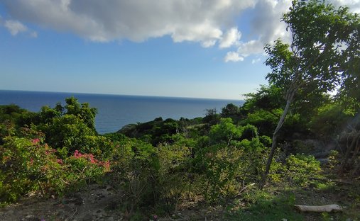 Land in Oranjestad, Sint Eustatius, Caribbean Netherlands 1
