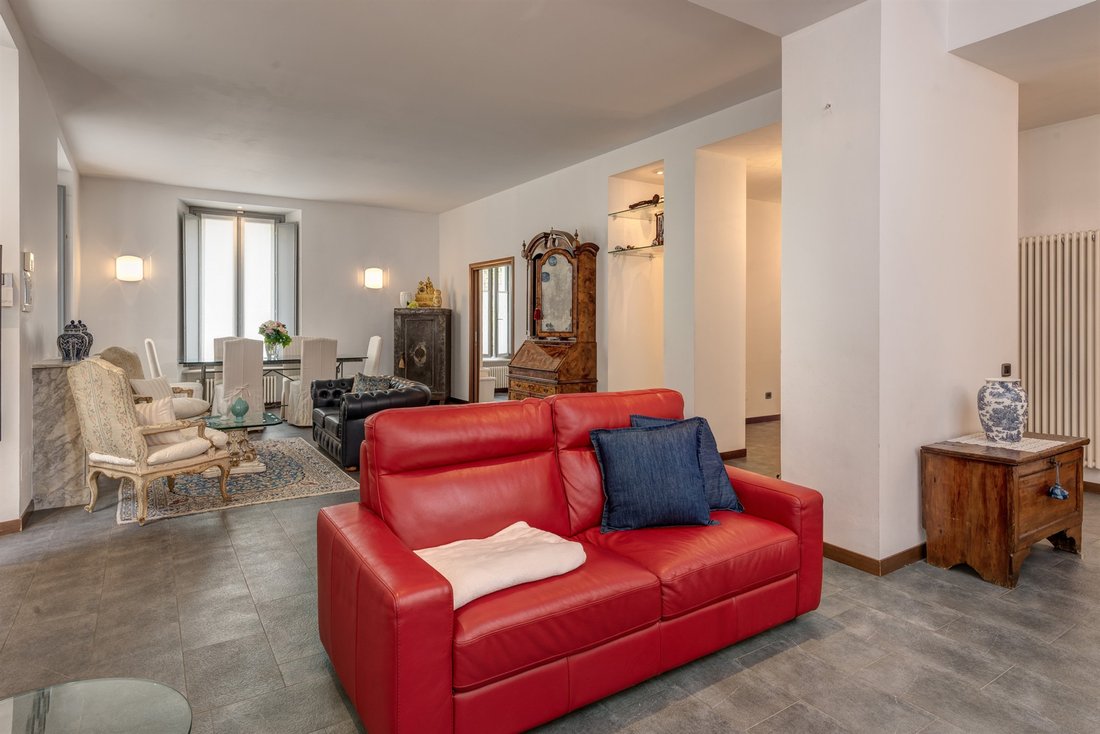 Apartment in Eastern Lake Center, Como, Lombardy 3 - 15169798