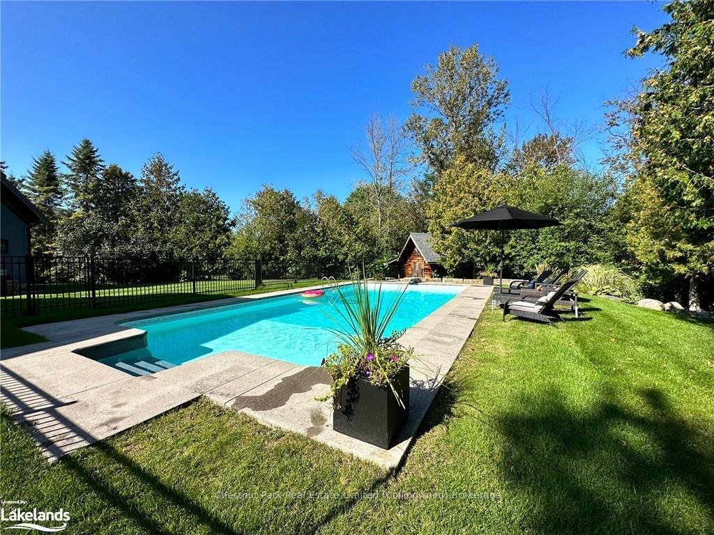 House in Collingwood, Ontario, Canada 5 - 15554714