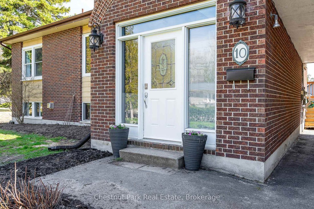 House in Collingwood, Ontario, Canada 3 - 15577206