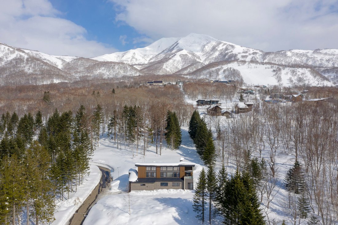 House in Niseko, Hokkaido, Japan 2 - 15256386