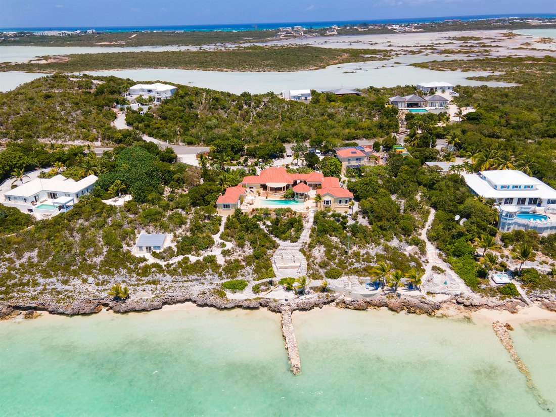 Estate in Turtle Tail, Providenciales, Turks and Caicos Islands 4 - 14210512