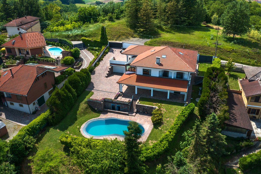 Villa à Portacomaro, Piémont, Italie 1 - 15718205