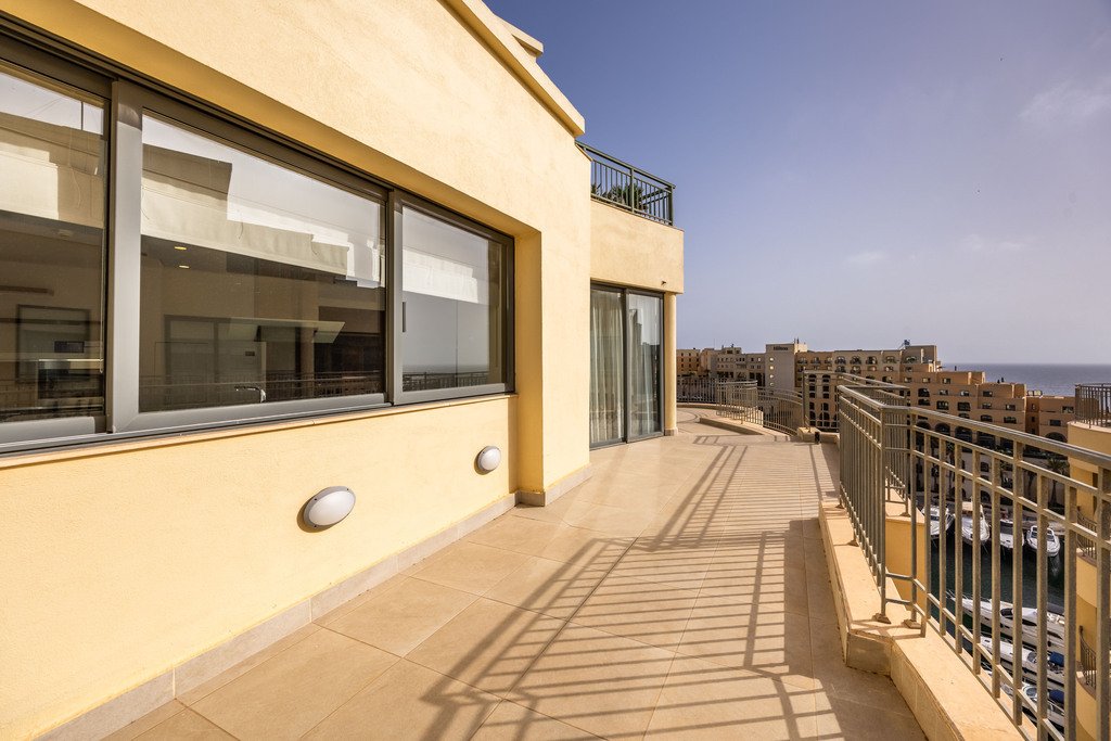Apartment in Saint Julian's, Malta 5 - 15173705