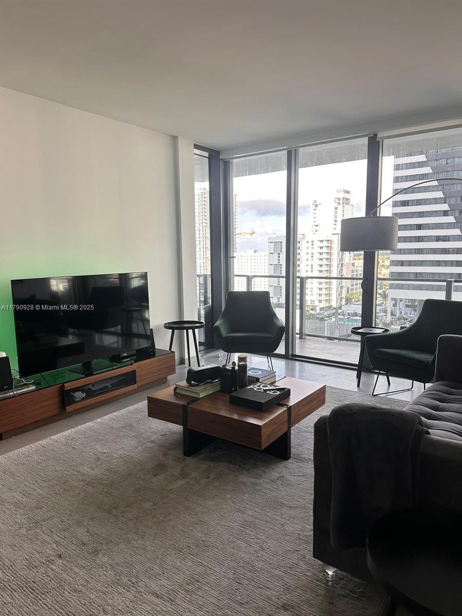 Condo in Miami, Florida, United States 3 - 15544696