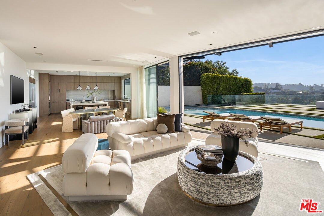House in Los Angeles, California, United States 4 - 15727440