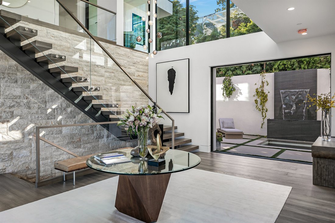 Estate in Los Angeles, California, United States 3 - 12704973