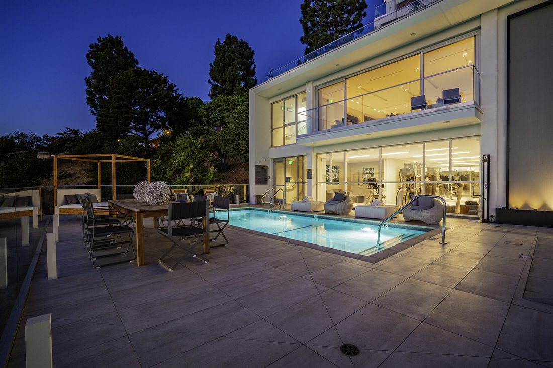 Los Angeles, California, United States 1 - 15277091