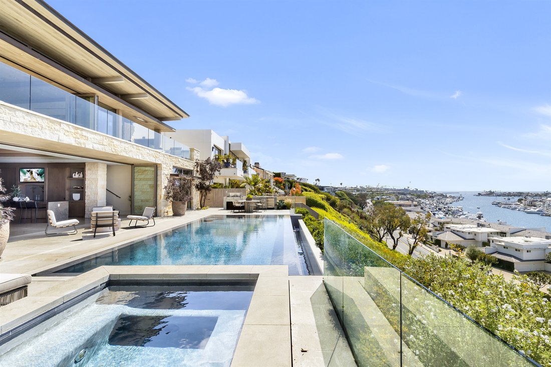 Estate in Newport Beach, California, United States 1 - 14433224