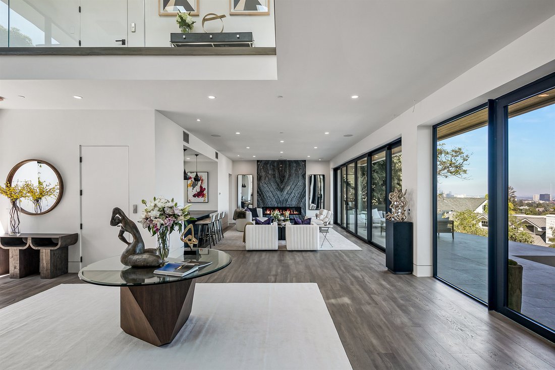 Estate in Los Angeles, California, United States 5 - 12704973