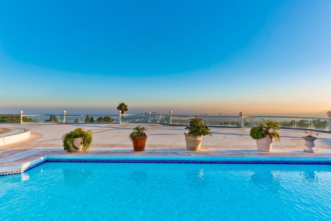 Estate in Beverly Hills, California, United States 4 - 13418782