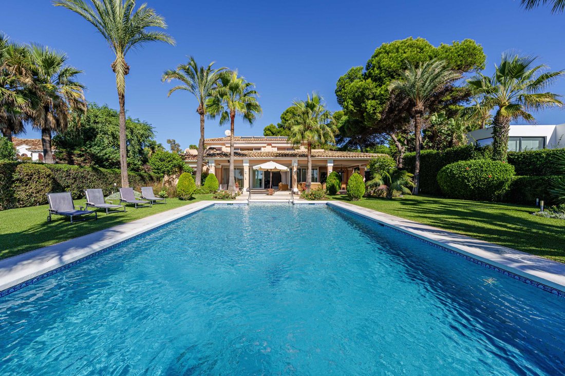 Villa in Estepona, Andalusia, Spain 4 - 15174678