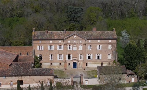 Chateau in Toulouse, Occitanie, France 1