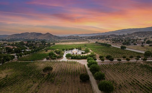 Santa Clarita, California, United States 1