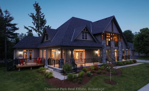 House in Gravenhurst, Ontario, Canada 1