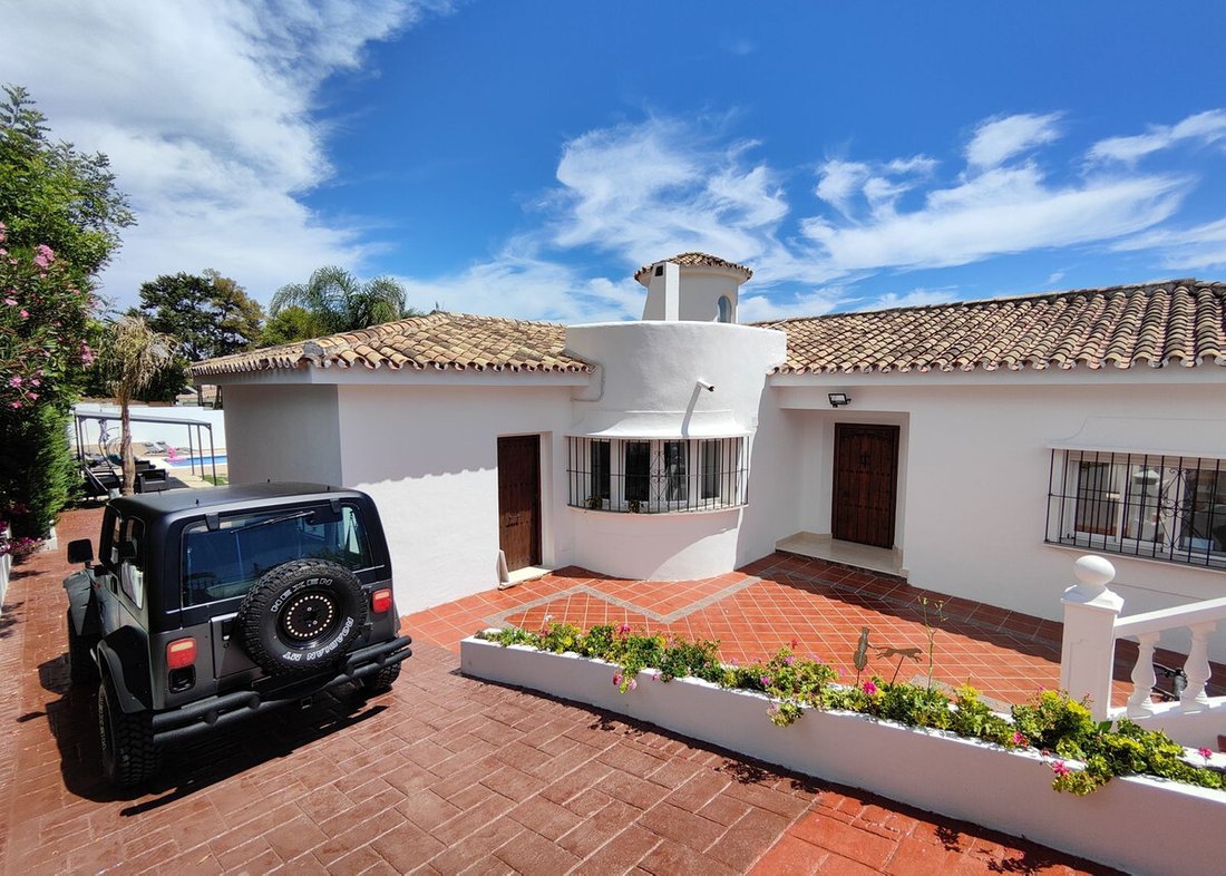 Villa in Estepona, Andalusia, Spain 2 - 14988517