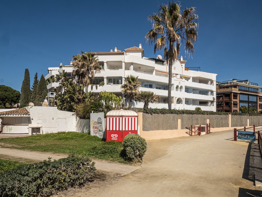 Apartment in Puerto Banus, Marbella, Spain 5 - 15169366