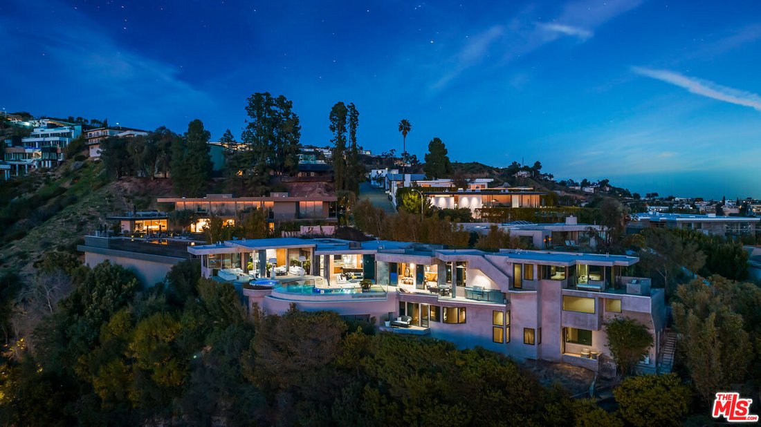 Estate in Los Angeles, California, United States 1 - 13041123