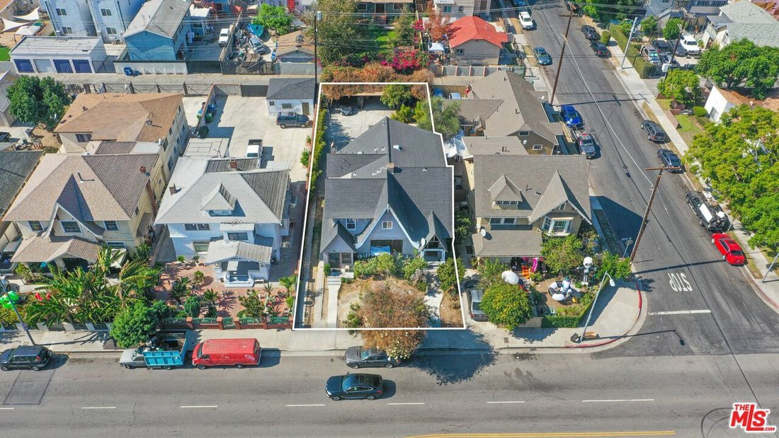 Los Angeles, California, United States 3 - 15277090
