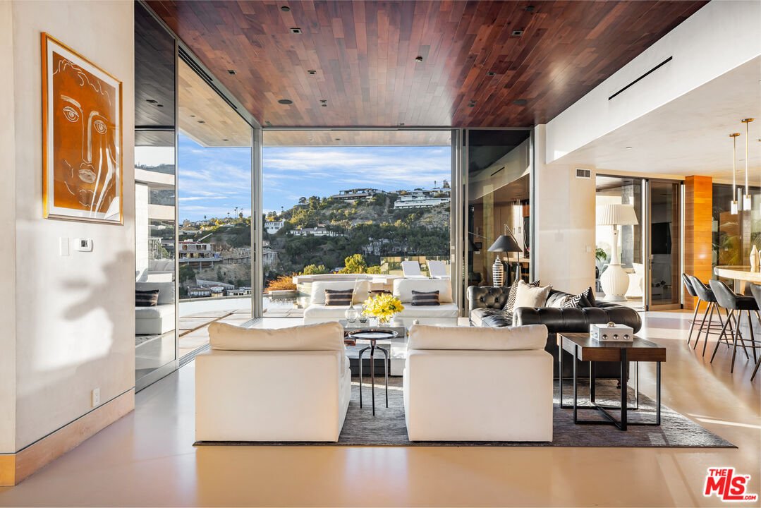 Estate in Los Angeles, California, United States 4 - 13041123