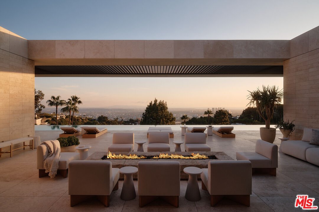 House in Los Angeles, California, United States 1 - 15252174
