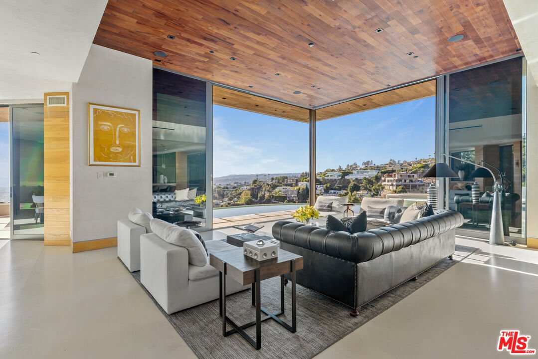 Estate in Los Angeles, California, United States 3 - 13041123