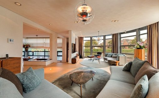 Villa in Barendrecht, South Holland, Netherlands 1