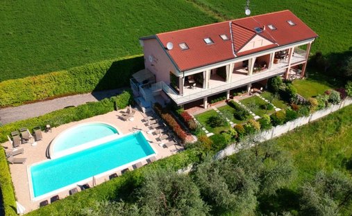 Villa in Manerba del Garda, Lombardy, Italy 1