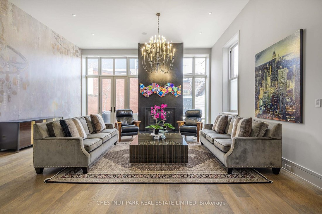 Villa in Toronto, Ontario, Canada 2 - 15533621