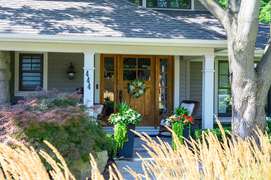 House in Oakville, Ontario, Canada 2 - 15683560