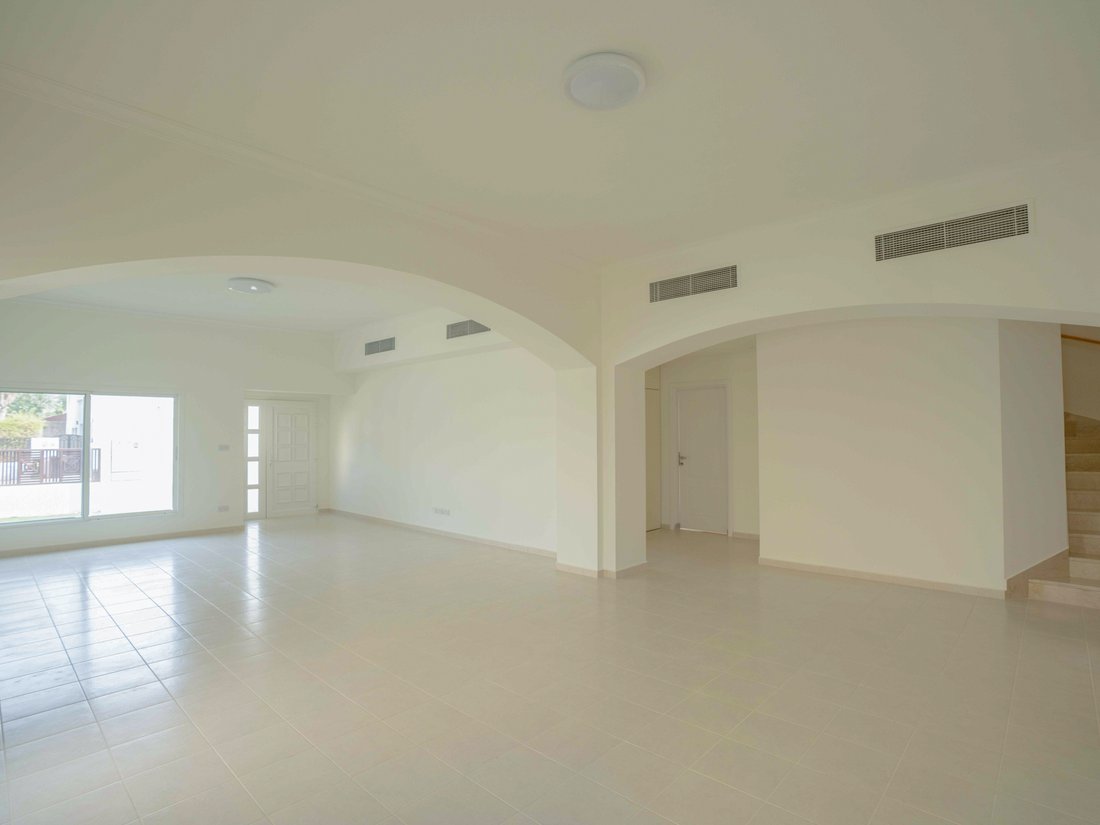Villa in Dubai, Dubai, United Arab Emirates 3 - 15272076