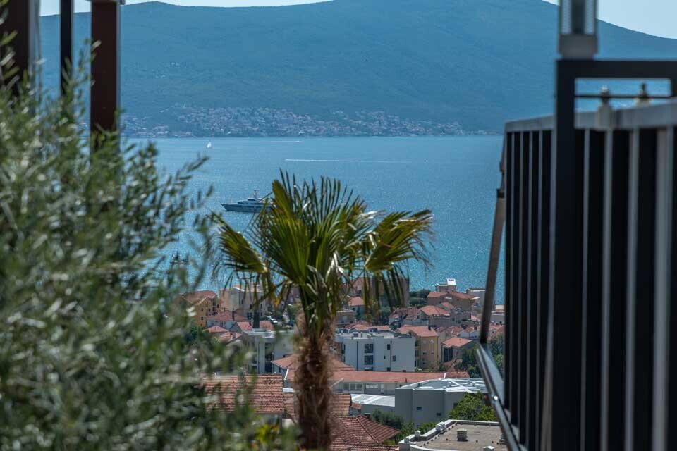 Villa in Tivat, Tivat Municipality, Montenegro 5 - 15633097