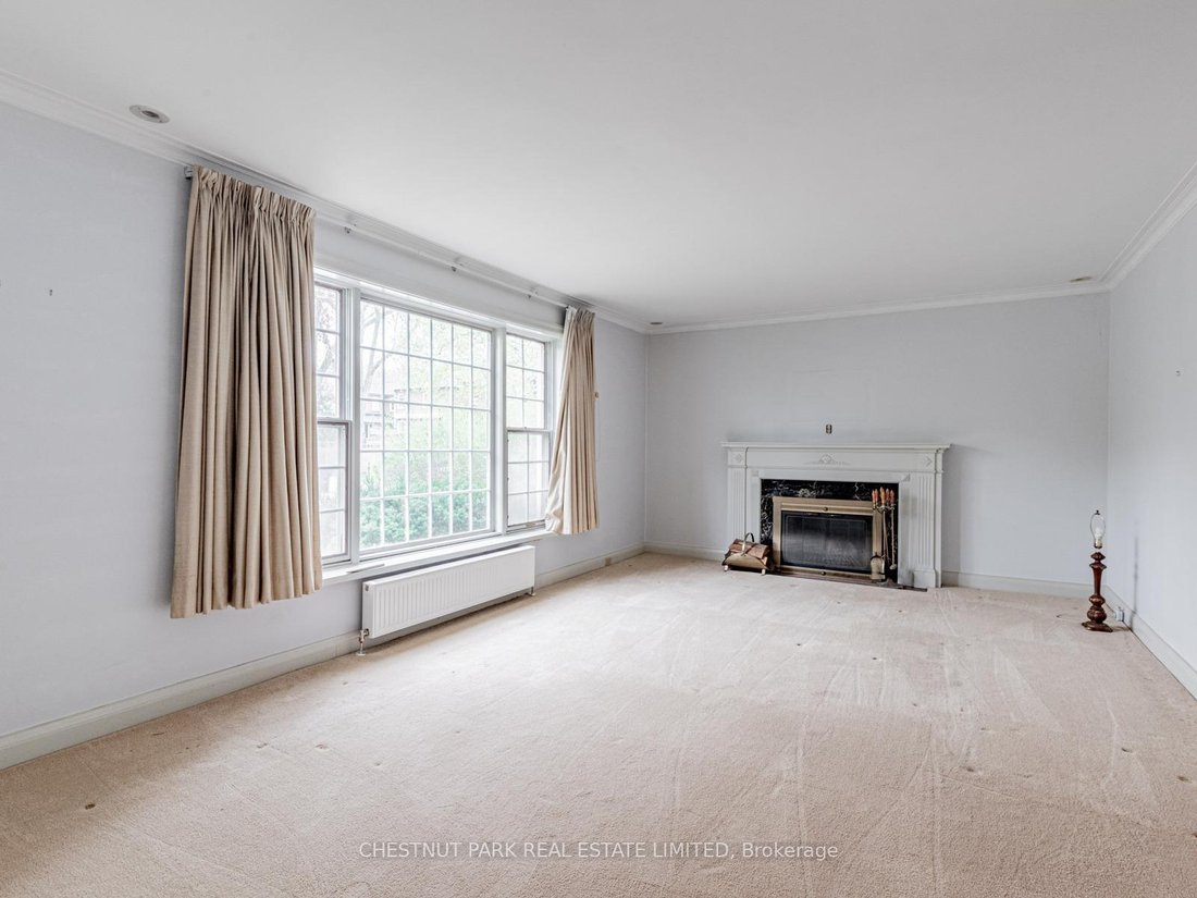 House in Toronto, Ontario, Canada 5 - 15641041
