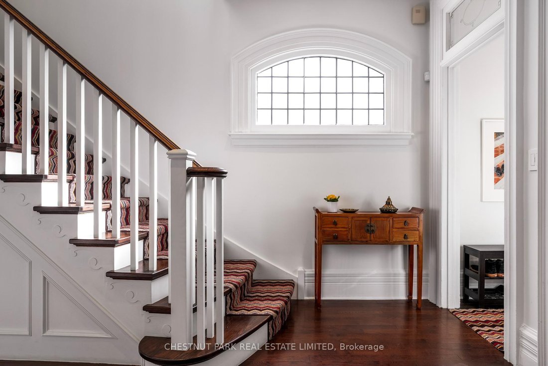 House in Toronto, Ontario, Canada 4 - 15671358
