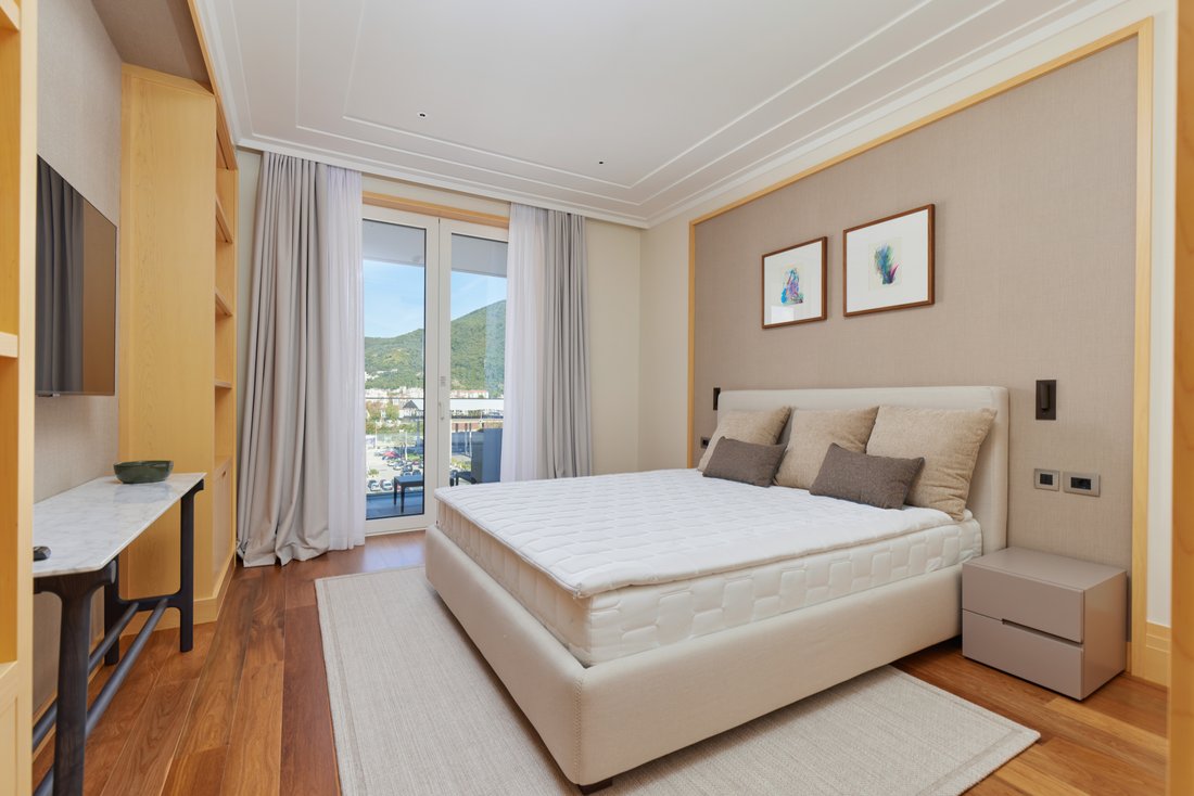 Apartment in Tivat, Tivat Municipality, Montenegro 5 - 15718173