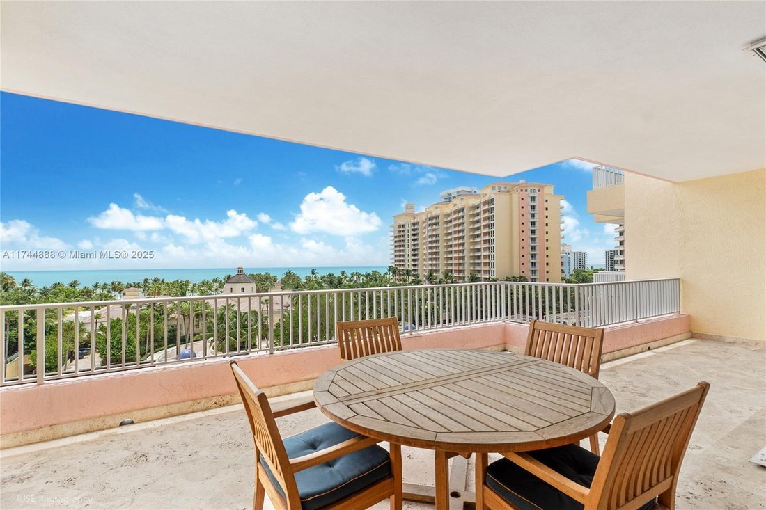 Condo in Key Biscayne, Florida, United States 1 - 15234126
