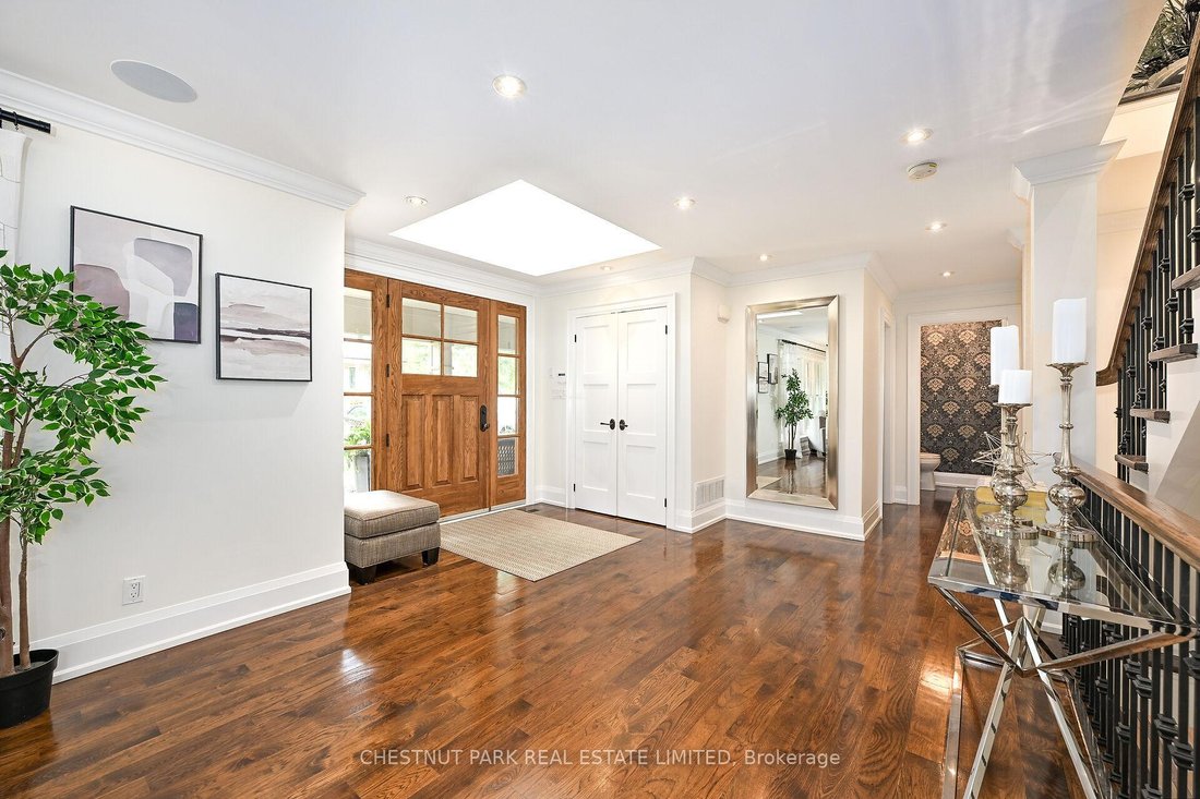 House in Oakville, Ontario, Canada 5 - 15683560