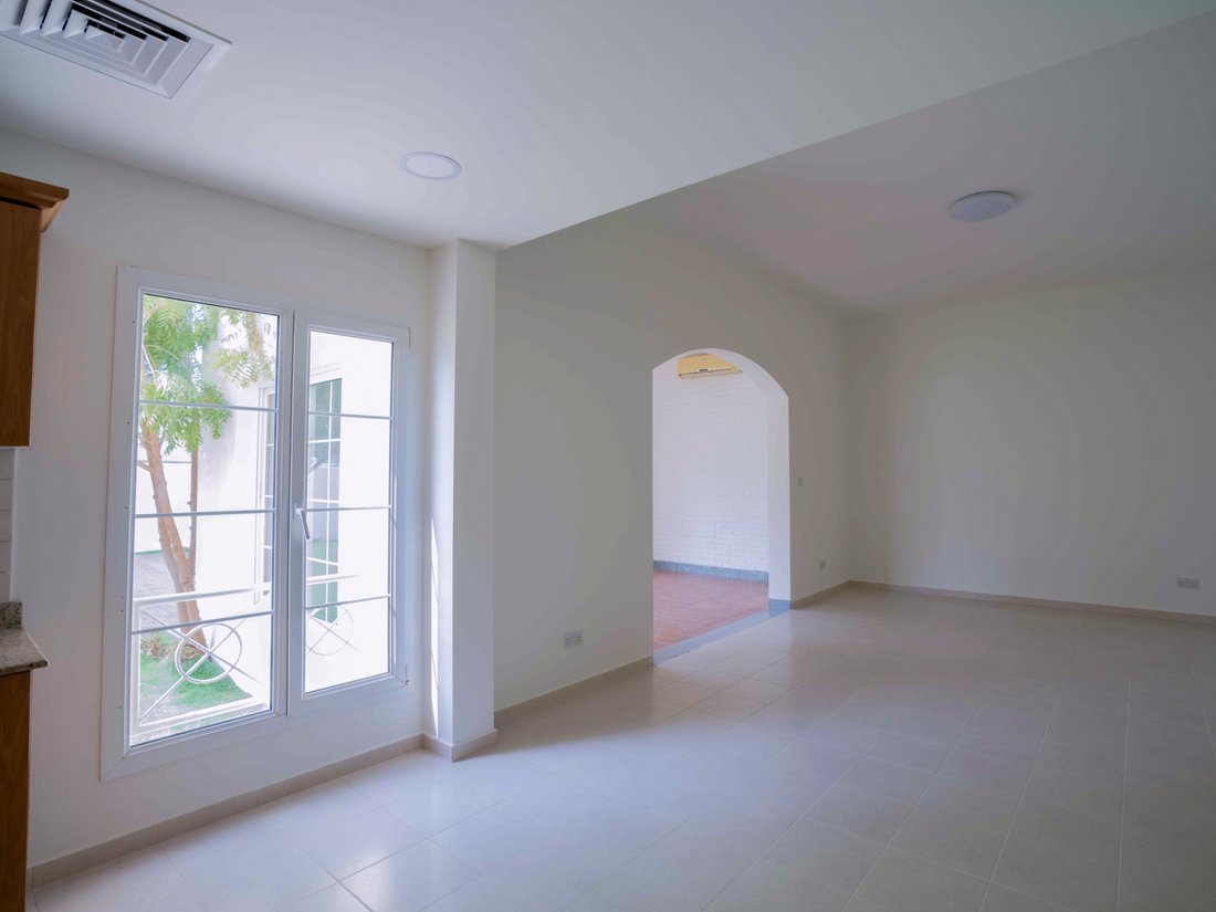 Villa in Dubai, Dubai, United Arab Emirates 4 - 15272076