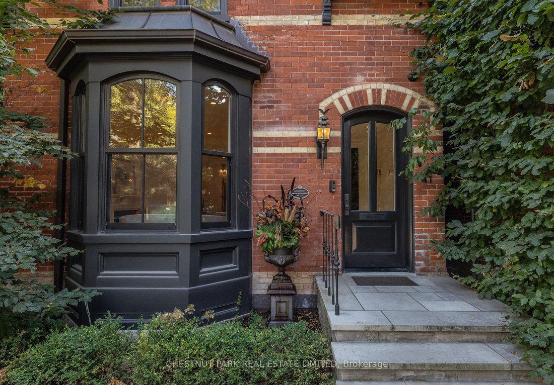 House in Toronto, Ontario, Canada 2 - 15173118
