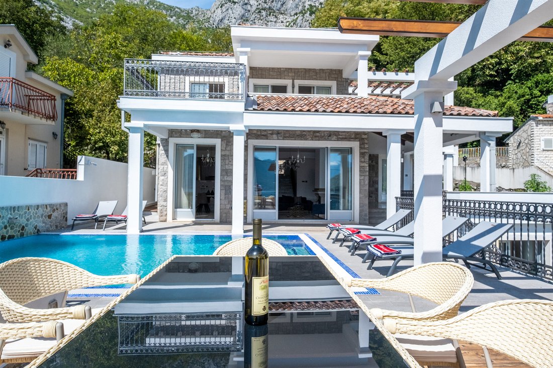 Villa in Strp, Kotor Municipality, Montenegro 2 - 15364316