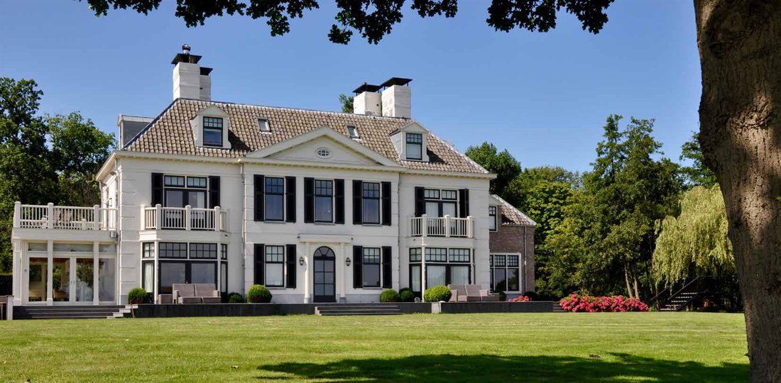 Estate in Loenen aan de Vecht, Utrecht, Netherlands 3 - 15349038