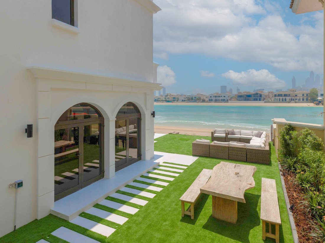 Villa in Palm Jumeirah, Dubai, United Arab Emirates 2 - 15621344
