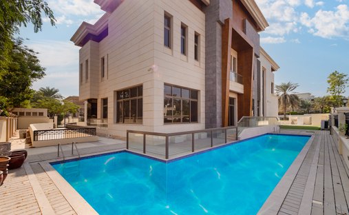 Villa in Emirates Hills, Dubai, United Arab Emirates 1