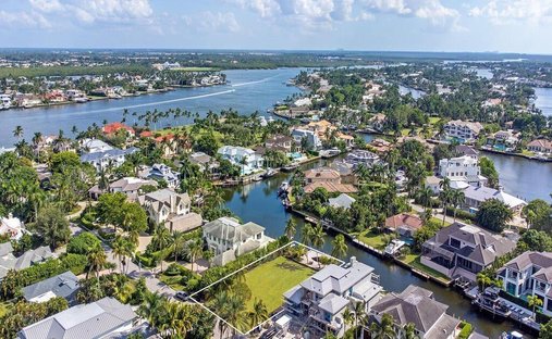Land in Naples, Florida, United States 1