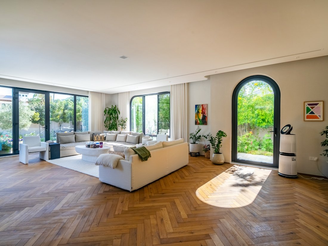 Villa in The Villa, Dubai, United Arab Emirates 4 - 15202453