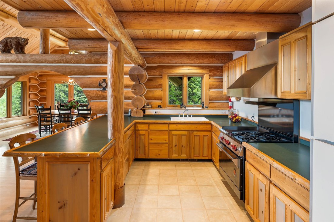 House in Polebridge, Montana, United States 5 - 15167102