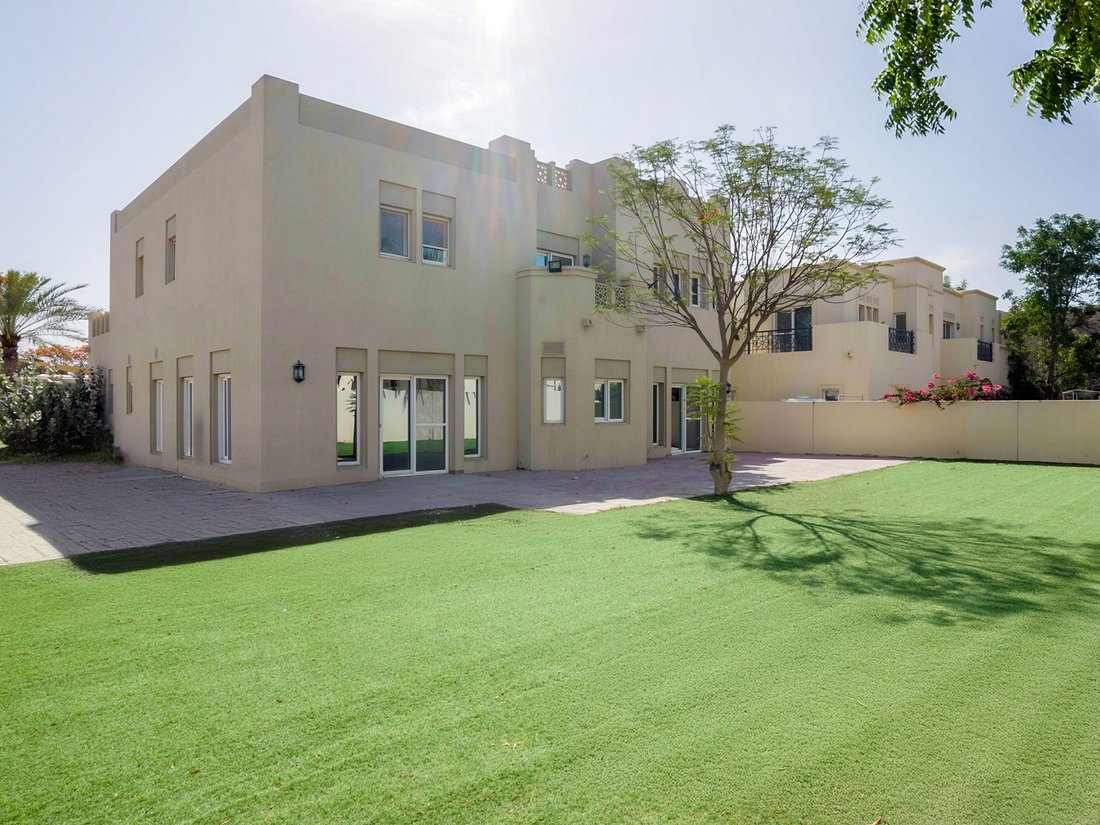 Villa in Dubai, Dubai, United Arab Emirates 1 - 15272093